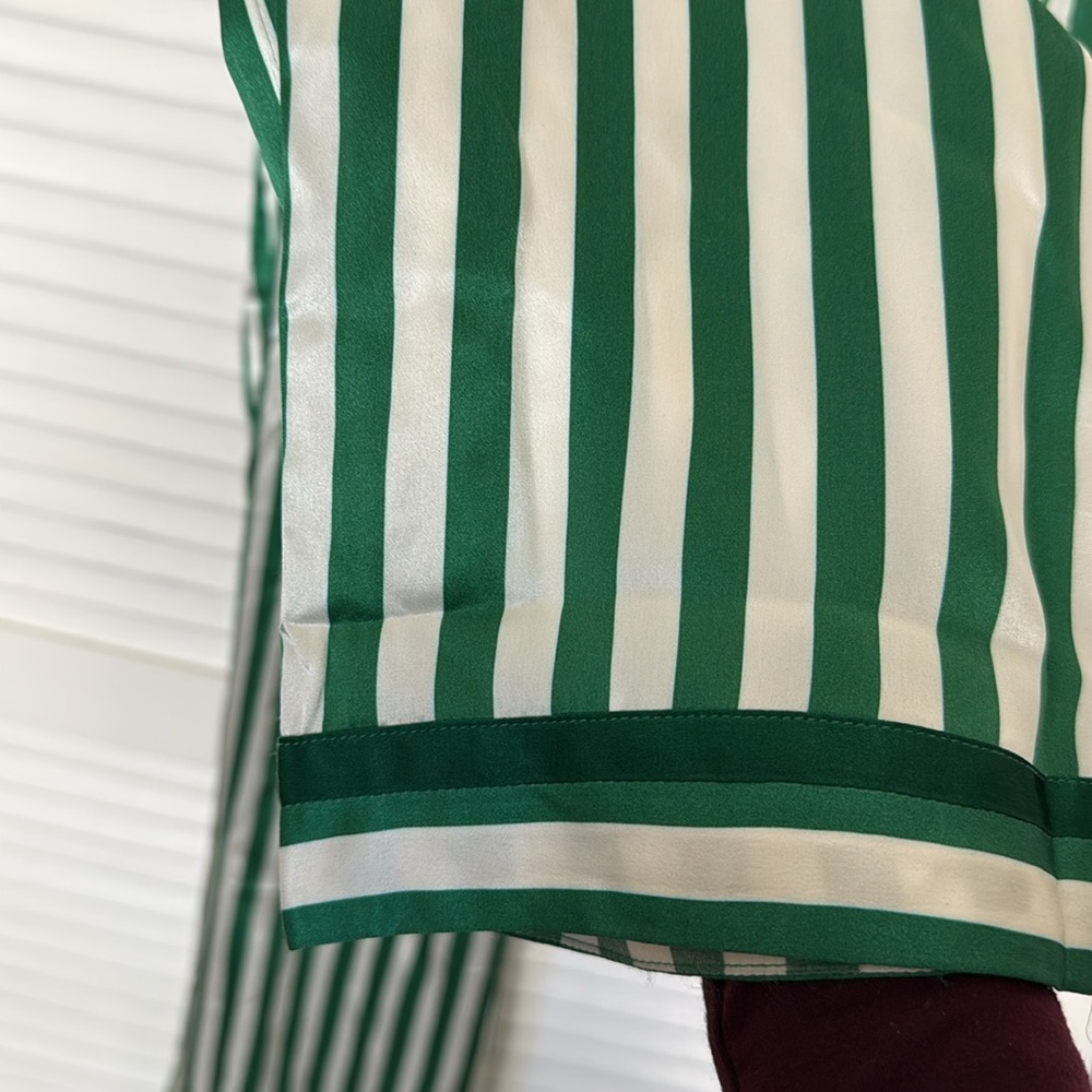 Morgan Lane 〰️ Emerald Ruthie Silk PJ Set - Picture 4 of 10